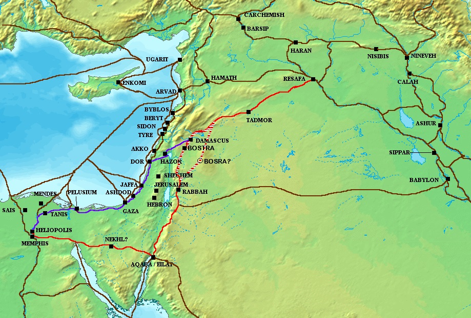 上图:古代大马士革和与埃及之间的商道,紫色是「沿海的路」(The Via Maris),红色是「王道」(The King's Highway)。约瑟被卖到埃及走的是「沿海的路」(赛九1),以色列人出埃及进迦南最后一段走的是「王道」(民二十17;二十一22)。贸易是古代中东各大文化的重要部分,商旅根据各地的地形、政治状况和潜在市场长期走出的路线称为贸易商道(Trade Routes),商道沿线的城市为商人们提供保护、资源和市场。 埃及与大马士革之间的第一条主要商道被称为「沿海的路」,由尼罗河畔的孟斐斯(Memphis)开始,向东横过西奈半岛北部,再转北行经迦南的沿海平原,然后向东经过米吉多、耶斯列谷、夏琐,最后向东北通往大马士革,接上美索不达米亚的贸易主干道。 另一条主要商道名叫「王道」。从阿拉伯北上的商旅走这条路,在红海港口以旬迦别走约旦高原,经过以东、摩押、亚扪,在大马士革与主干道会合。