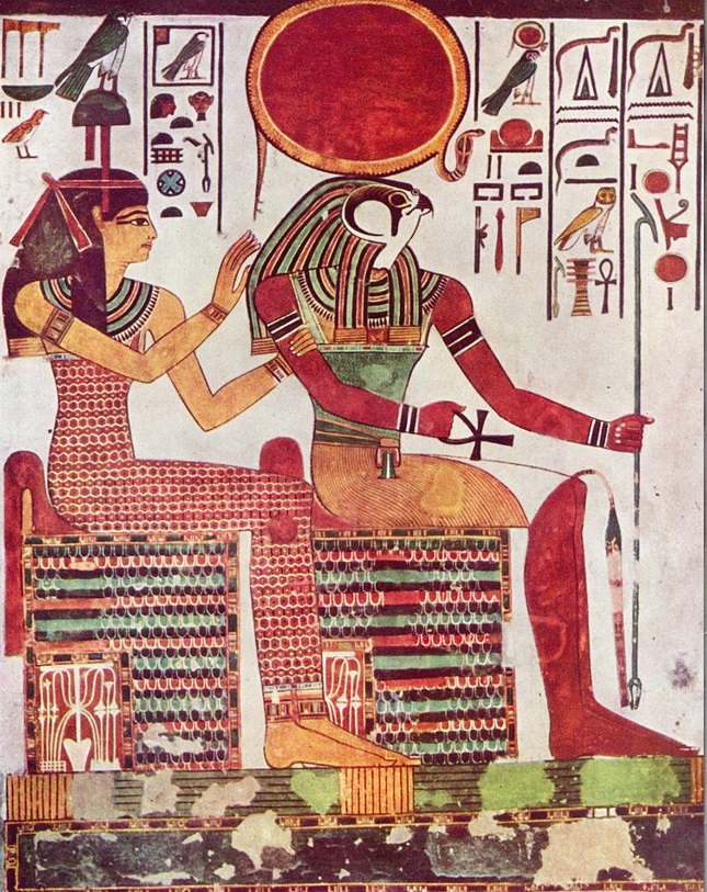 上图:古埃及神话中的太阳神拉(Ra),主前1298年-1235年尼斐尔泰丽(Nefertari)陵墓中的拉神像。拉神从第五王朝开始成为古埃及神话中最重要的神,经常被与其他神结合在一起。在摩西的时代,拉神与阿蒙神(Amon)结合成阿蒙-拉(Amun-Ra),是埃及的最高神,被称为众神之王。拉神最常见的形象是鹰首人身,头顶上有一日盘及一条盘曲在日盘上的圣蛇,其他常见的形象包括:公羊、甲虫、凤凰、苍鹭、蛇、牛、猫、狮子等等。